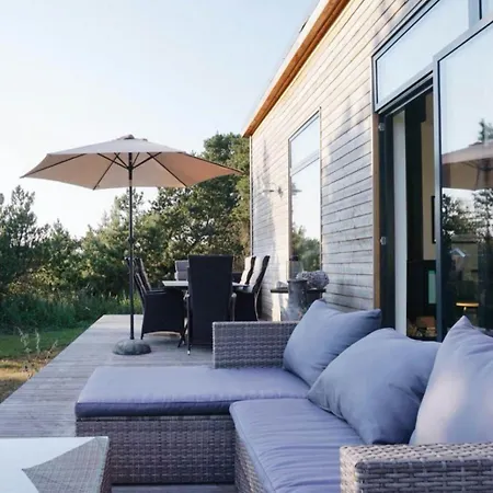 Charming Architect-designed House Near Hou Harbor Semesterbostad Hals
